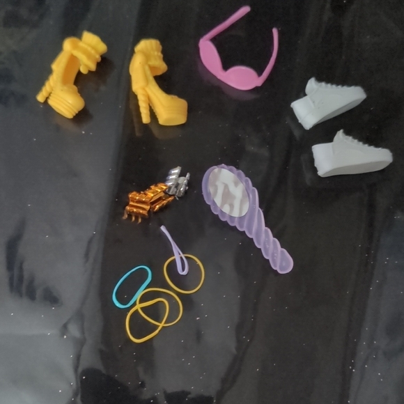 Barbie Doll Accessories Set - #3 - Picture 1 of 9